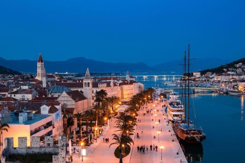 Bird View Apartment Carlissima Trogir Exterior photo