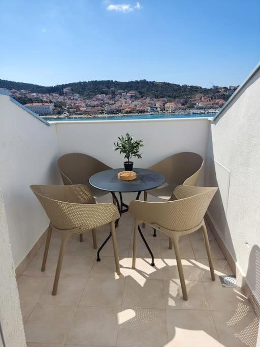 Bird View Apartment Carlissima Trogir Exterior photo